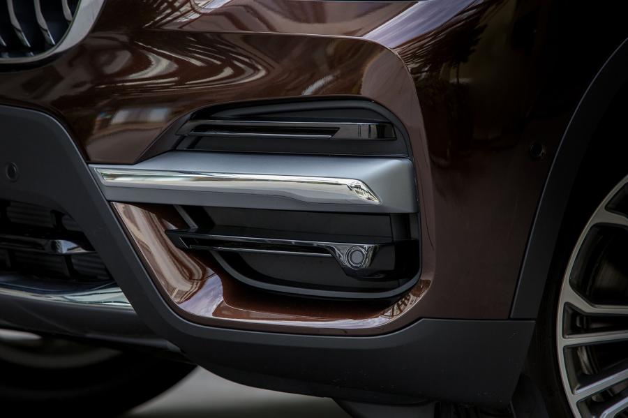 Детали экстерьера BMW X3 xDrive30i Luxury Line (G01) 2018 года  (MY) (фото 13 из 23)